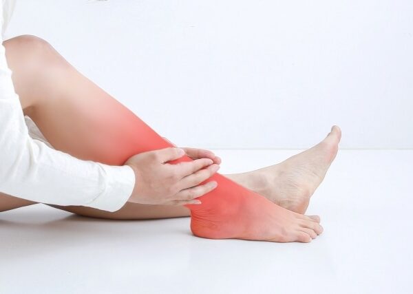 【理学療法士監修】足・膝・腰の痛みに効く！インソールの効果を徹底解説